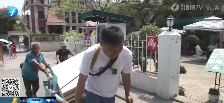 DƬ